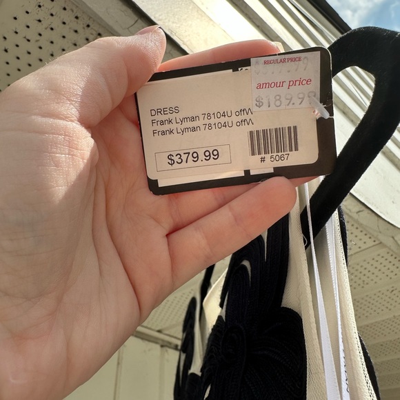 Dress - Picture 4 of 4